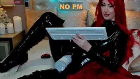 Snapshot of goddess_evangeline chatting on 09.23.25 Goddess Evangeline online show from 09.23.25