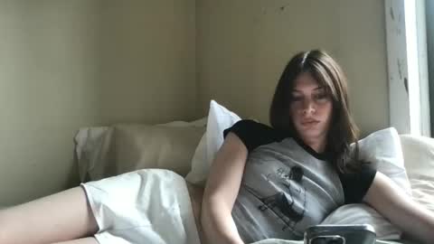 Snapshot of goddess_larz chatting on 05.27.26 goddess_larz online show from 05.27.26