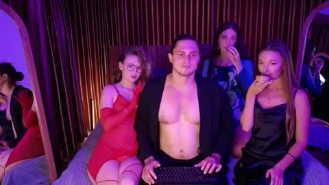   330 UTC2 girls   online show from 02.15.26