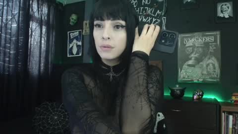 Snapshot of goddess_mortem chatting on 05.25.26 Mortem model independientfollow me on my telegram channel online show from 05.25.26