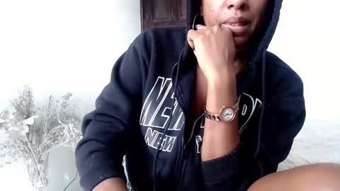 Snapshot of goddess_xandra_xquisite chatting on 01.05.25 Xandra The Goddess online show from 01.05.25