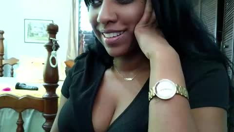 Snapshot of goddess_xandra_xquisite chatting on 03.03.25 Xandra The Goddess online show from 03.03.25