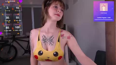 Snapshot of goddessakiko chatting on 12.11.24 Akiko online show from 12.11.24