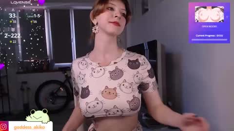 Snapshot of goddessakiko chatting on 02.10.25 Akiko online show from 02.10.25