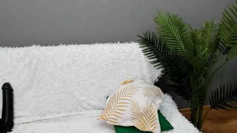 Snapshot of goddessemily_ chatting on 12.17.24 goddessemily_ online show from 12.17.24