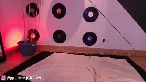 Julieta online show from 03.24.26