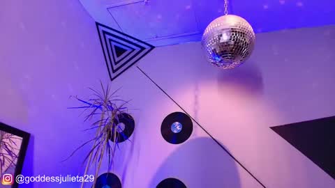 Julieta online show from 03.31.26