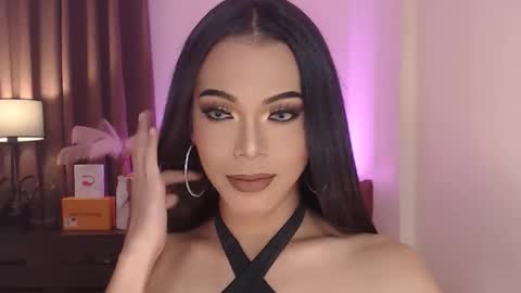 Snapshot of goddessmichaella chatting on 01.07.25 Michaella online show from 01.07.25