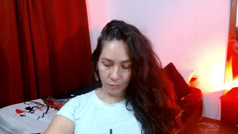 Snapshot of goddessnahi chatting on 01.28.25 Naih Reyes online show from 01.28.25