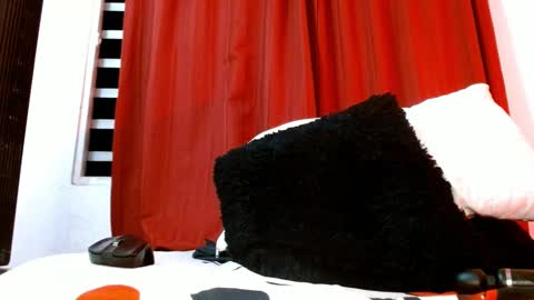 Snapshot of goddessnahi chatting on 02.21.25 Naih Reyes online show from 02.21.25