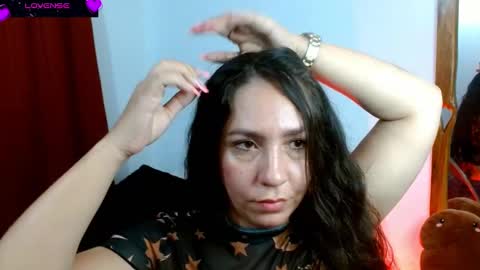 Snapshot of goddessnahi chatting on 02.25.25 Naih Reyes online show from 02.25.25