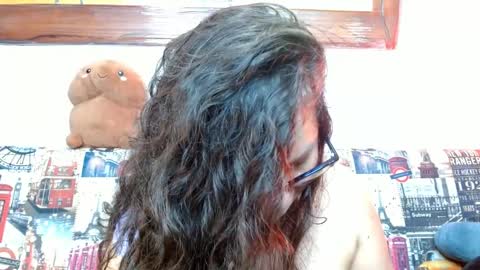 Snapshot of goddessnahi chatting on 09.25.25 Naih Reyes online show from 09.25.25