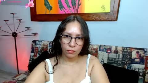 Snapshot of goddessnahi chatting on 09.27.25 Naih Reyes online show from 09.27.25