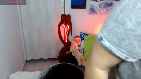 Snapshot of goddessnahi chatting on 10.13.25 Naih Reyes online show from 10.13.25