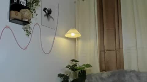 Kyla and Nian online show from 04.22.26