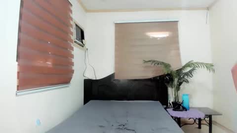 JENNIFER online show from 04.20.26