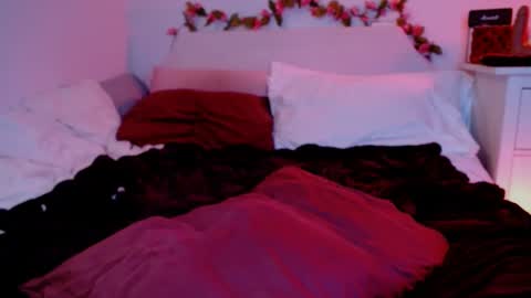 Victoria online show from 02.15.25