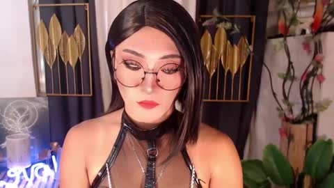 Snapshot of goddessquinnie chatting on 12.11.24 quinnie online show from 12.11.24