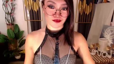 Snapshot of goddessquinnie chatting on 02.07.25 quinnie online show from 02.07.25