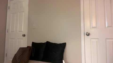 Snapshot of goddessrain420 chatting on 10.08.25 Crazzyboutrain online show from 10.08.25