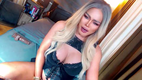 Snapshot of goddesss_hera chatting on 09.10.25 Miss Anna online show from 09.10.25