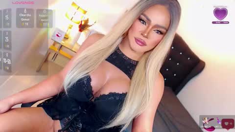 Snapshot of goddesss_hera chatting on 10.06.25 Miss Anna online show from 10.06.25