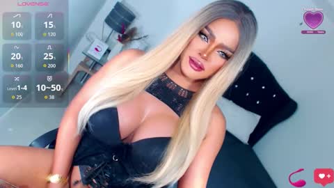 Snapshot of goddesss_hera chatting on 10.07.25 Miss Anna online show from 10.07.25