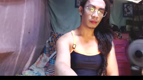 Snapshot of goddesssonyaxxx chatting on 05.11.26 KENNY DOLL online show from 05.11.26