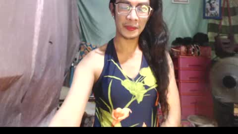 Snapshot of goddesssonyaxxx chatting on 06.17.26 KENNY DOLL online show from 06.17.26