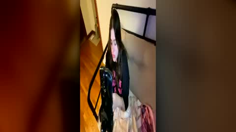 Snapshot of goddessviccc chatting on 06.16.26 princessviccxo online show from 06.16.26