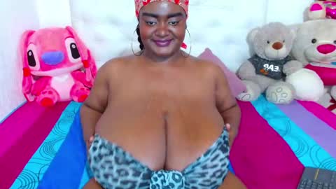 Snapshot of godessqqq chatting on 02.21.25 Godess Tracy online show from 02.21.25