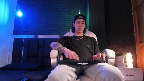HUAN online show from 01.01.25