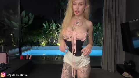 Aline meow   online show from 10.30.25