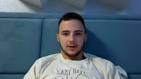 Snapshot of golden_boyyy21 chatting on 01.11.25 Golden boyyy21 online show from 01.11.25