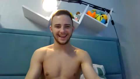 Snapshot of golden_boyyy21 chatting on 01.11.25 Golden boyyy21 online show from 01.11.25