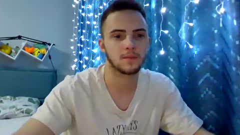 Snapshot of golden_boyyy21 chatting on 01.11.25 Golden boyyy21 online show from 01.11.25