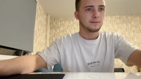 Snapshot of golden_boyyy21 chatting on 01.22.25 Golden boyyy21 online show from 01.22.25