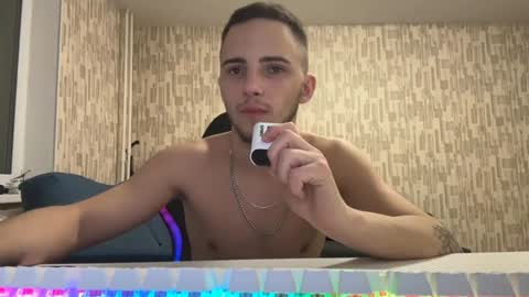 Snapshot of golden_boyyy21 chatting on 02.02.25 Golden boyyy21 online show from 02.02.25