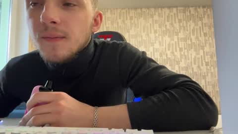 Snapshot of golden_boyyy21 chatting on 02.08.25 Golden boyyy21 online show from 02.08.25