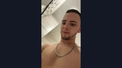 Snapshot of golden_boyyy21 chatting on 02.08.25 Golden boyyy21 online show from 02.08.25