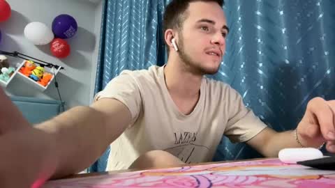 Snapshot of golden_boyyy21 chatting on 03.01.25 Golden boyyy21 online show from 03.01.25