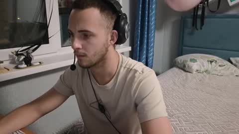 Snapshot of golden_boyyy21 chatting on 09.08.25 Golden boyyy21 online show from 09.08.25