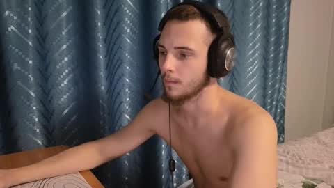 Snapshot of golden_boyyy21 chatting on 10.22.25 Golden boyyy21 online show from 10.22.25