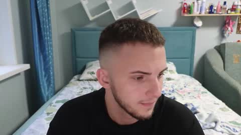 Snapshot of golden_boyyy21 chatting on 11.07.25 Golden boyyy21 online show from 11.07.25