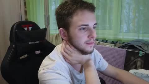 Golden boyyy21 online show from 12.17.25