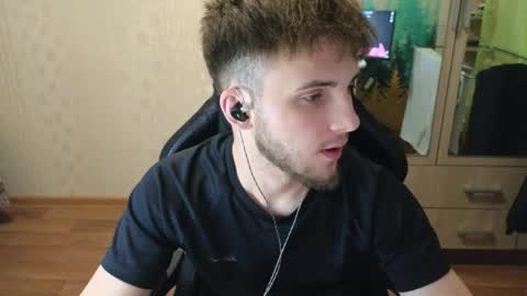 Golden boyyy21 online show from 04.20.26