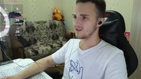 Snapshot of golden_boyyy21 chatting on 07.19.26 Golden boyyy21 online show from 07.19.26