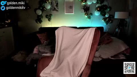 Shy in the streets but a freak in the sheets online show from 01.12.25