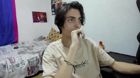 Snapshot of golden_ryan chatting on 10.07.25 Jmmmm online show from 10.07.25