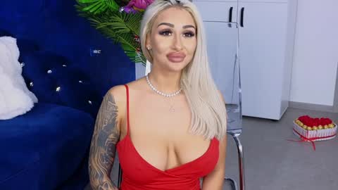 GoldenAmberX online show from 01.08.25